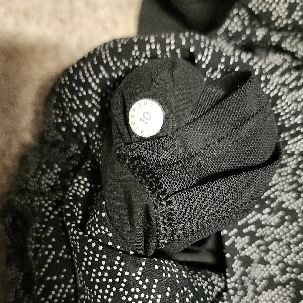 Women's Black Marled Athletic Shorts - Picture 4 of 4